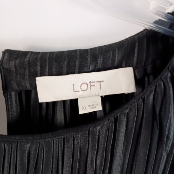 Ann Taylor LOFT Pleated Jersey Blouse Black Women’s Size XL Polyester Top - Picture 6 of 6